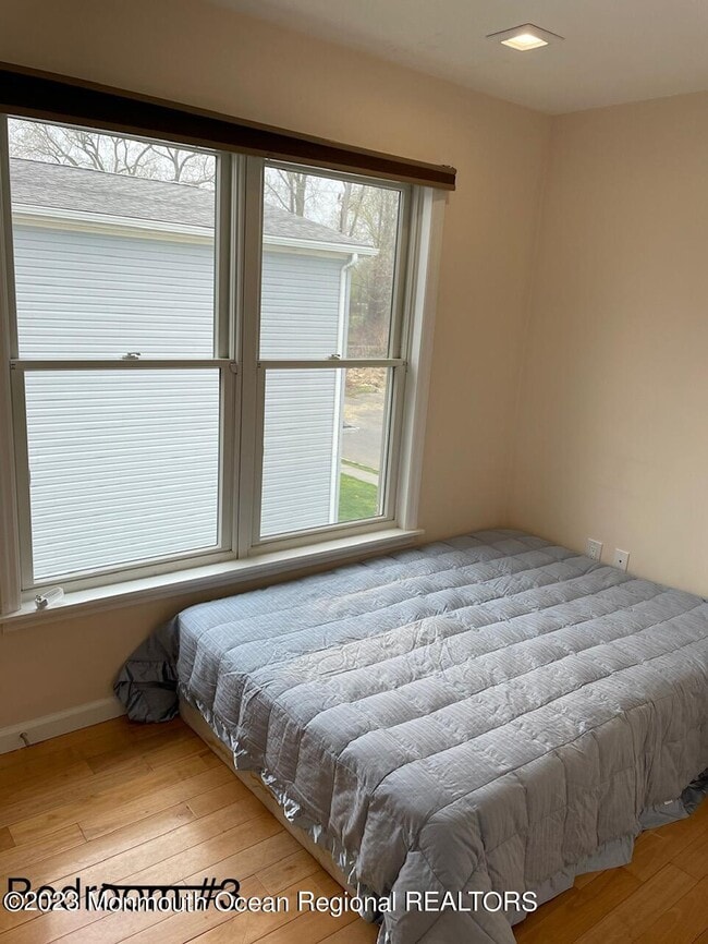 Building Photo - 112 Poplar Ave