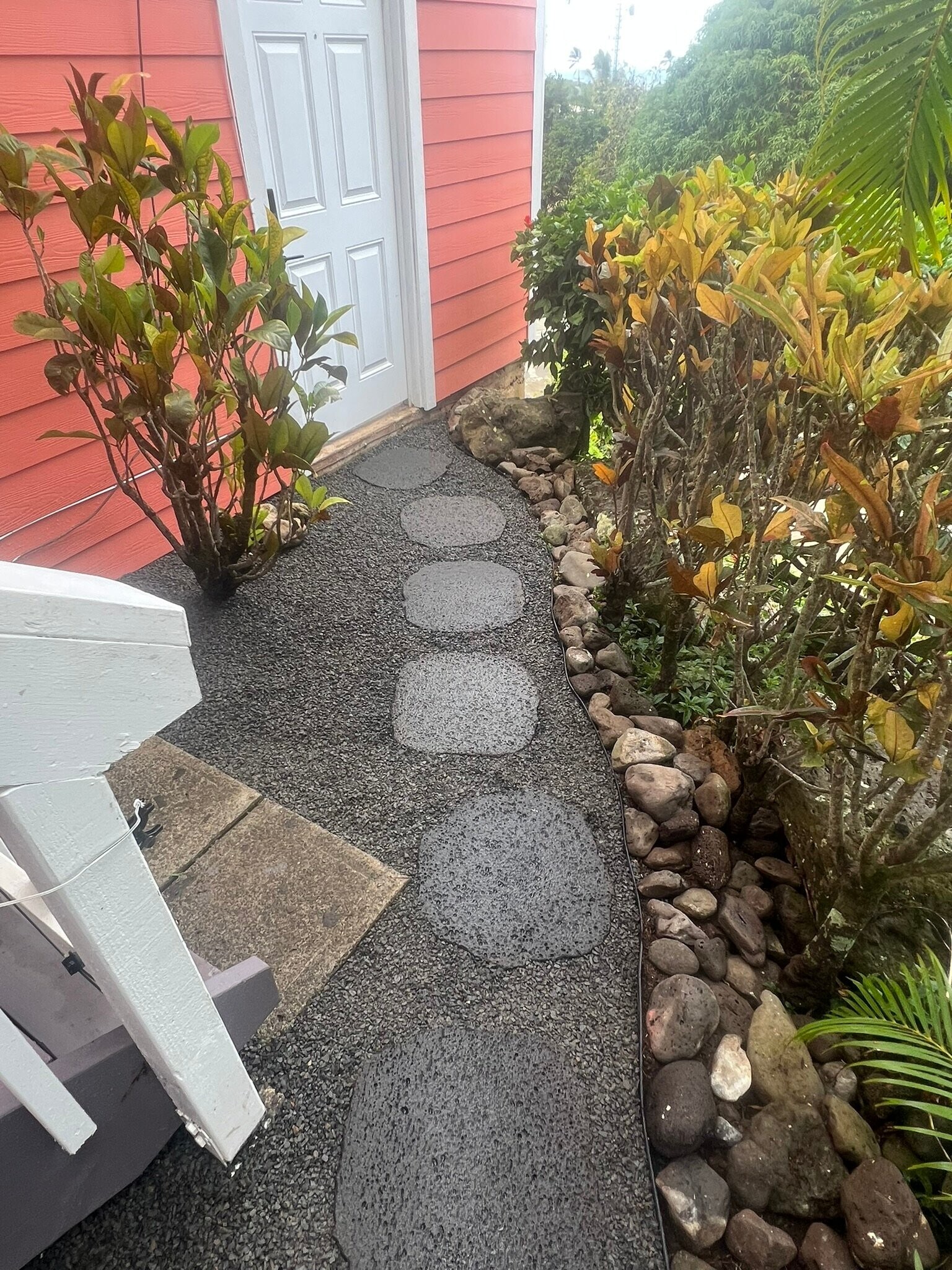 Building Photo - 51-171-171 Ka?a?awa Park Ln