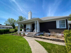 Building Photo - 40 Leonard Ave