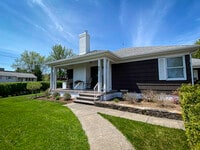 Building Photo - 40 Leonard Ave