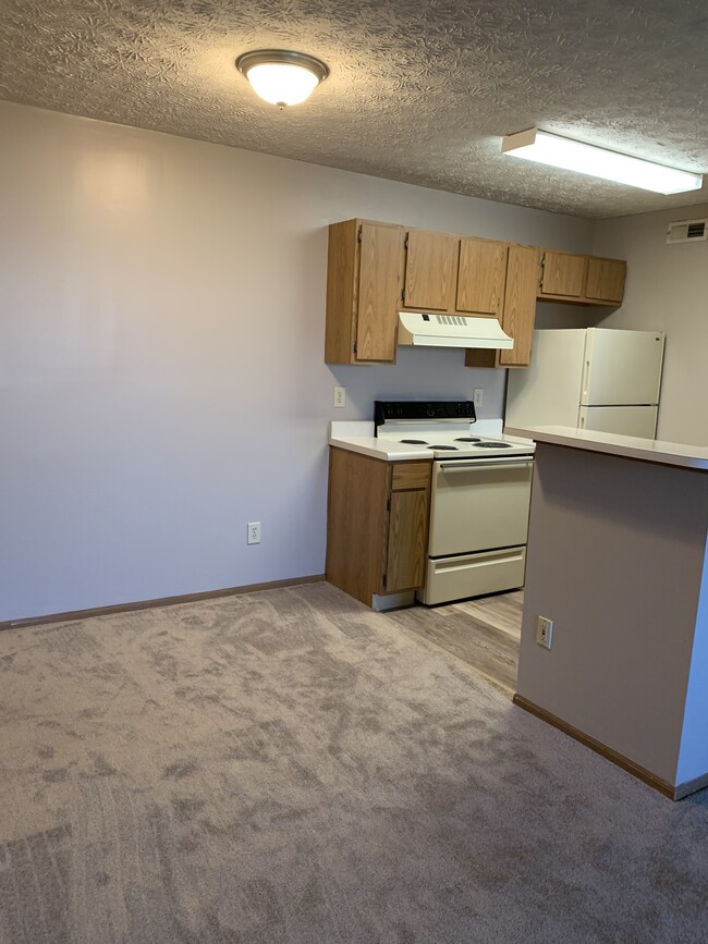 Building Photo - 4600 Barrington Club Dr