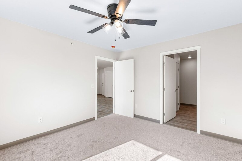 Building Photo - 352 Deschane Ave