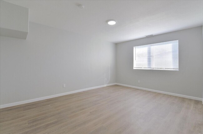 Building Photo - 12931 Morene St