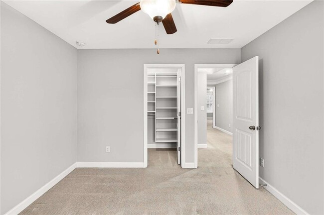 Building Photo - 4930 Alexandria Ave