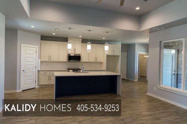 Building Photo - 306 Kirks Holw