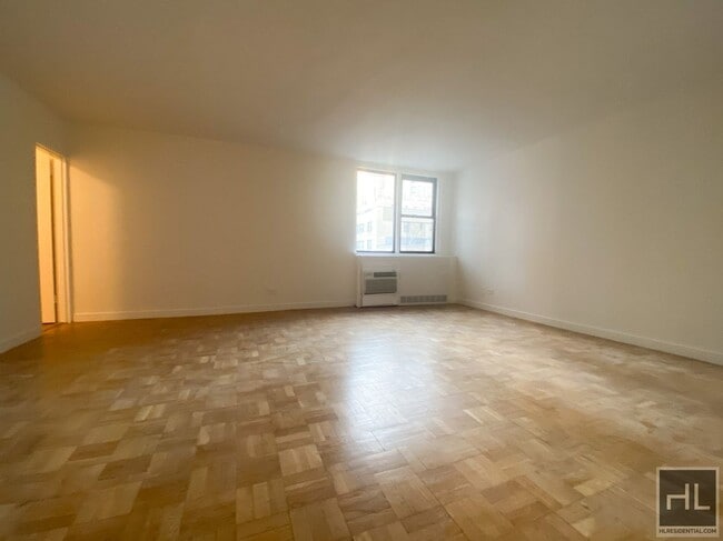 Building Photo - 435 E 79th St