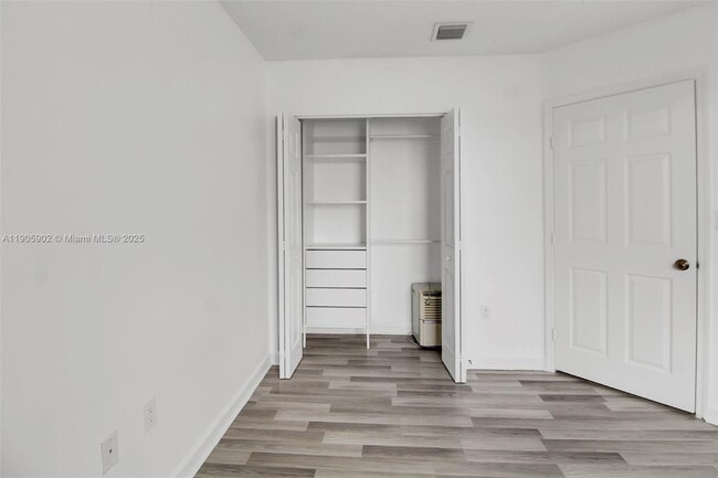 Building Photo - 13505 SW 122nd Ave