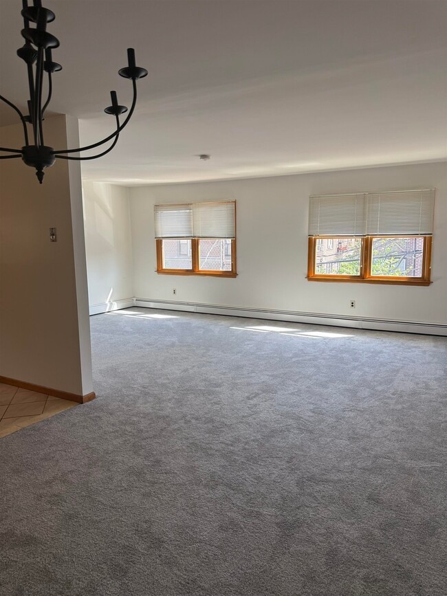 Building Photo - 14 63rd St
