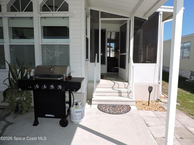 Building Photo - 830 Lychee Dr