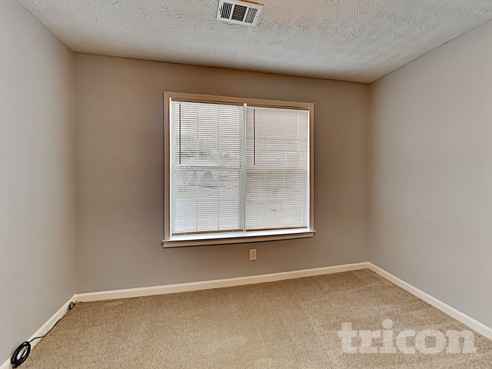 Building Photo - 641 Delay Way