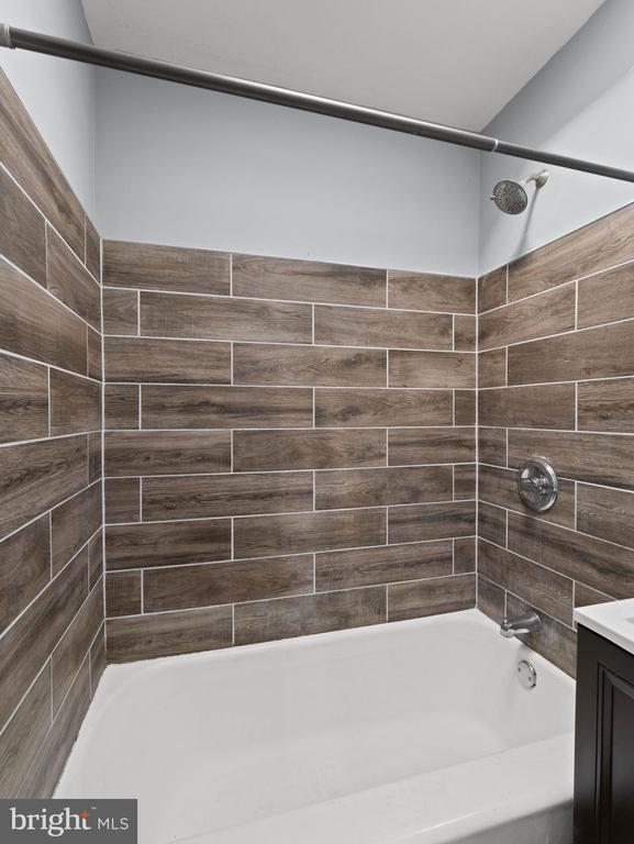 Building Photo - 6643 Algard St