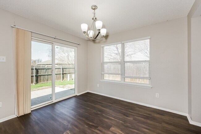 Building Photo - 249 Heritage Dr