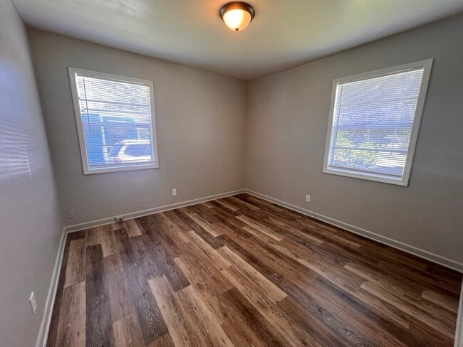 Building Photo - 5605 Mahalia Dr