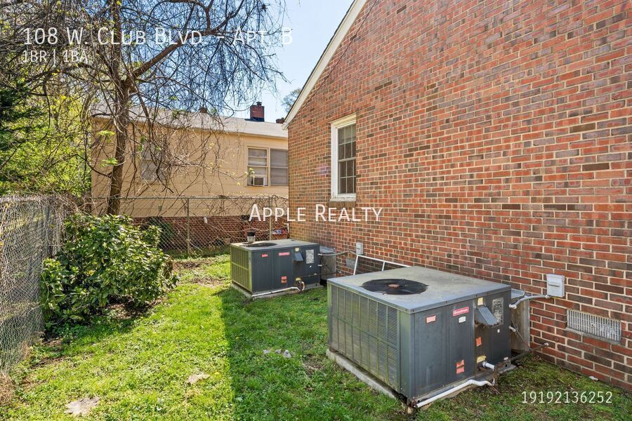 Building Photo - 108 W Club Blvd