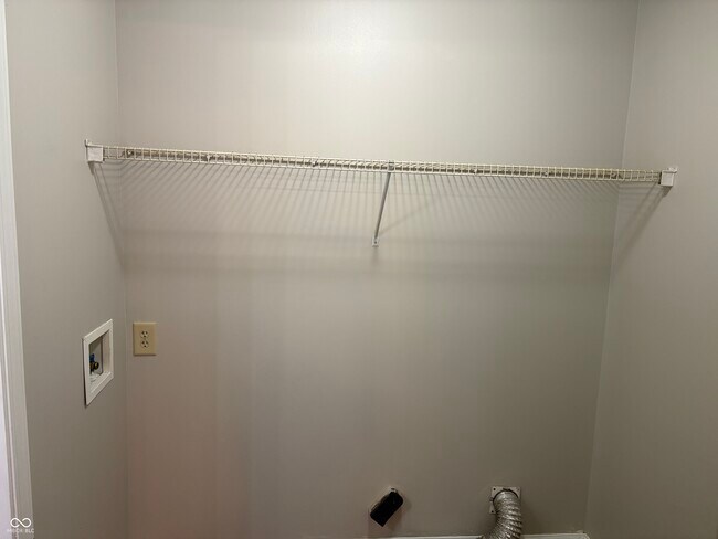 Building Photo - 6682 Dunsdin Dr