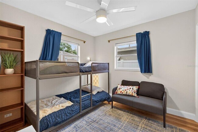 Building Photo - 2301 14th Ave N