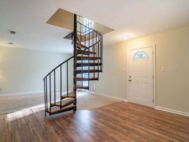 Building Photo - APPLY NOW