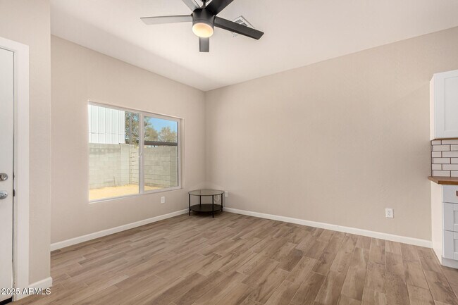 Building Photo - 2746 W Pima St