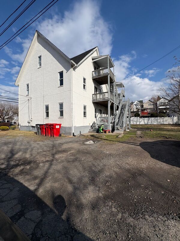 Building Photo - 746-748 River Street