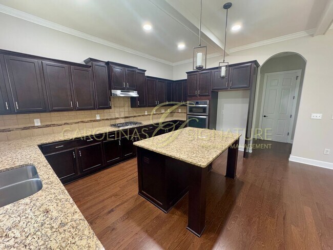 Building Photo - Spacious 5BR/5BA Home in Indian Lands Wake...