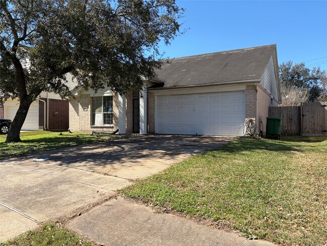 Building Photo - 15738 Boonridge Rd