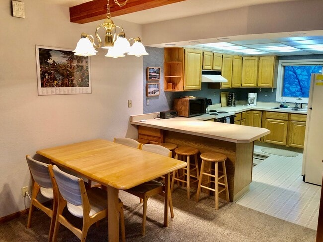 Building Photo - Girdwood 3 Bedroom House w/ Garage