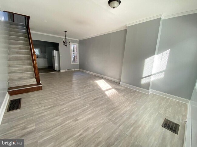 Building Photo - 3050 Hartville St