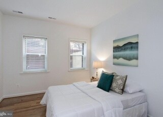 Building Photo - 1205 N St NW