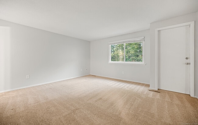 Building Photo - 45 Conestoga Way