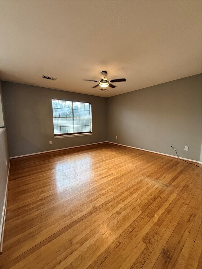 Building Photo - 20823 Camphor Tree Dr