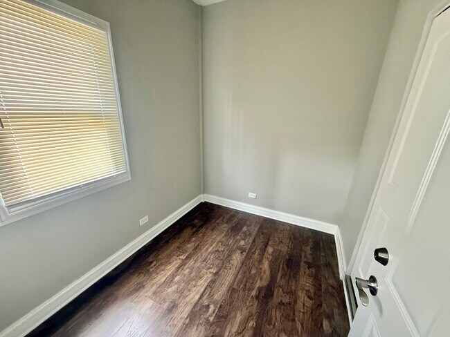 Building Photo - 10560 S Lafayette Ave