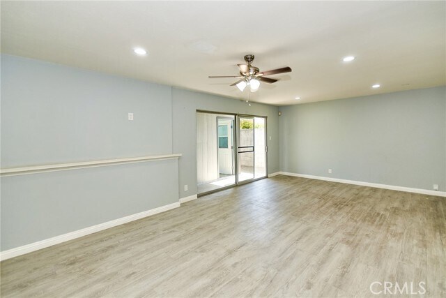 Building Photo - 530 W Parkwood Ave