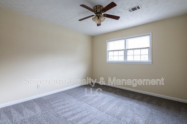 Building Photo - 355 Haymarket Ln