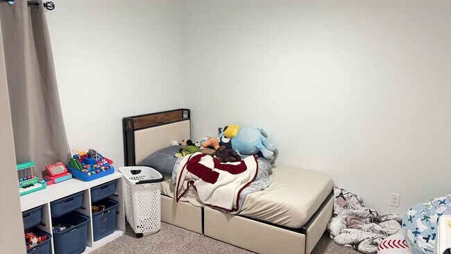Building Photo - 701 Caladium Dr