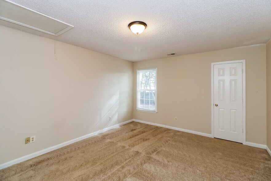 Building Photo - 796 Indian Lake Dr