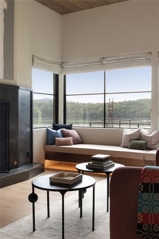 Building Photo - 725 Rocky Point Dr