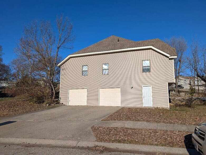 Primary Photo - 6601 NW 70th St