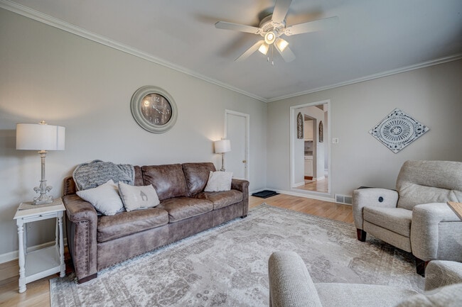 Building Photo - 1306 Canyon Run Rd