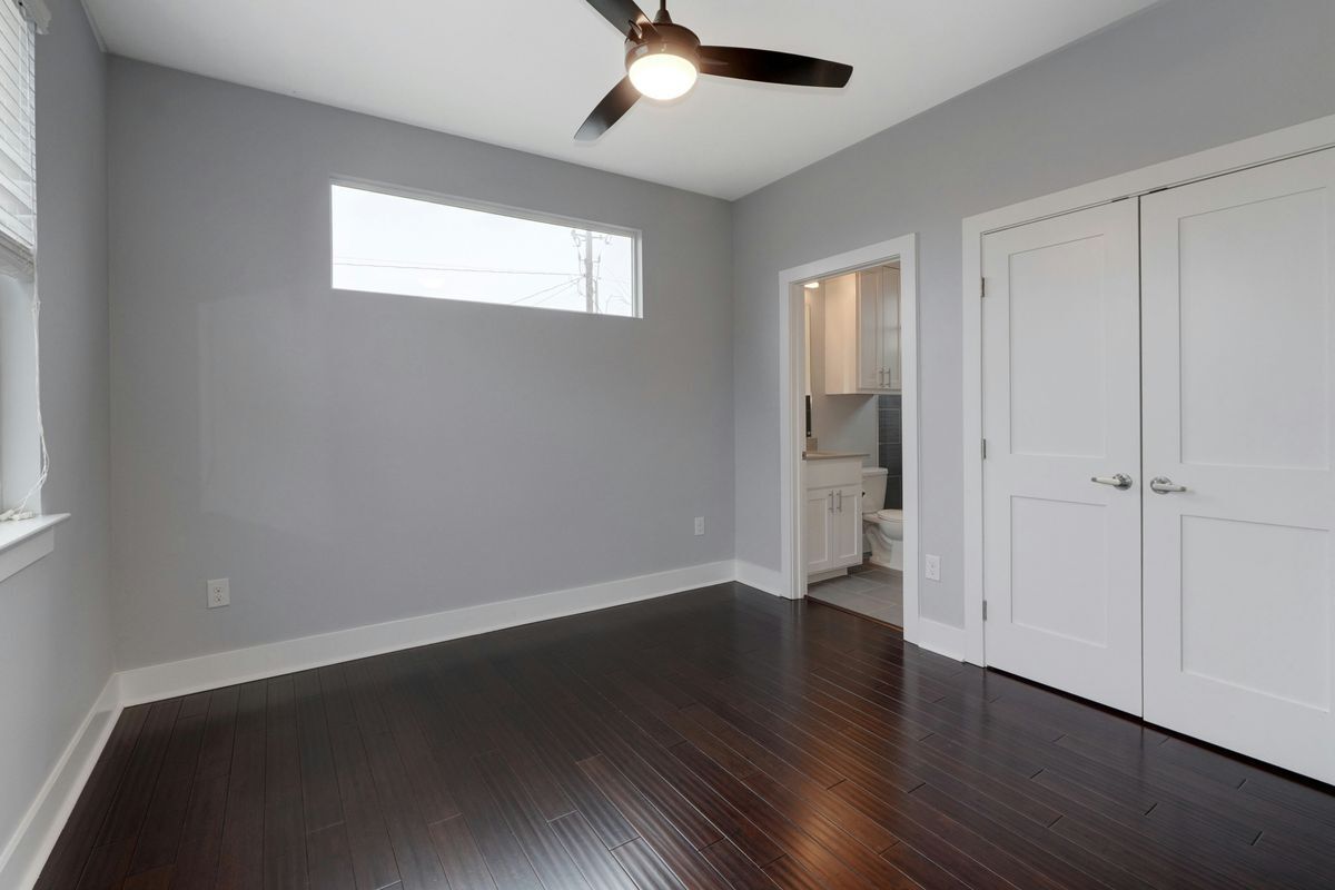 Building Photo - 6902 Carver Ave