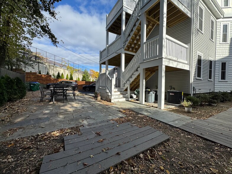 Building Photo - 86 Orchard St