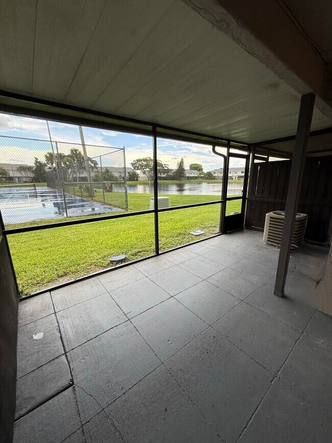 Building Photo - 3104 Poolside Dr