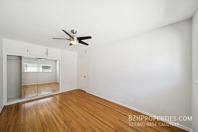 Building Photo - 5305 Vantage Ave