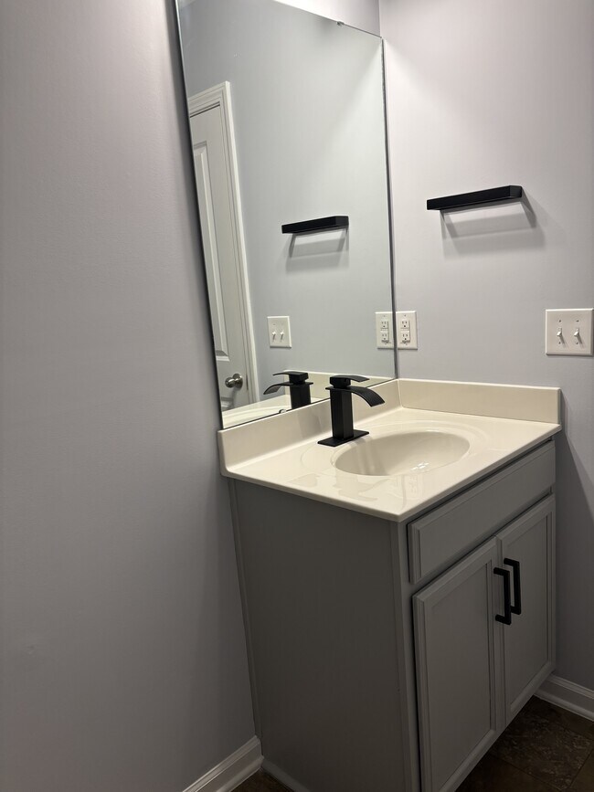 Building Photo - 145 Relict Dr