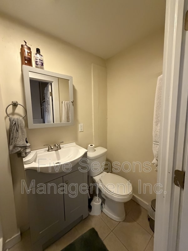 Building Photo - 24-26-26 Conger Ave