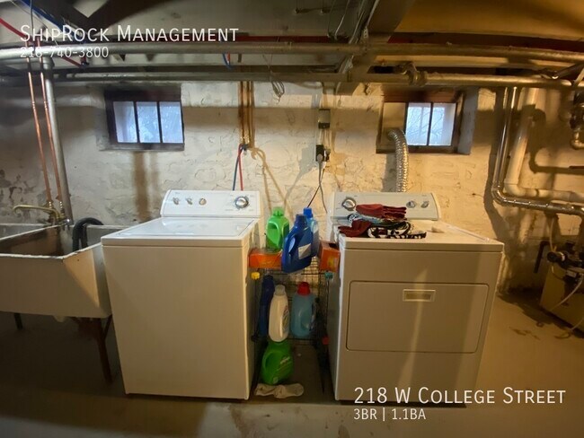 Building Photo - 218 W College St