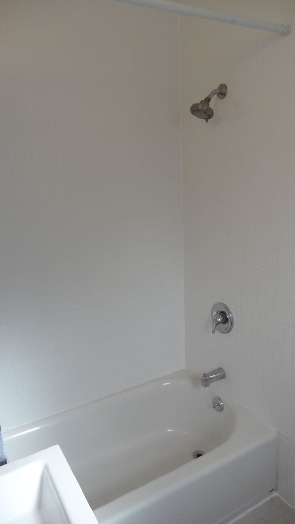 Building Photo - Parton 1521-1527