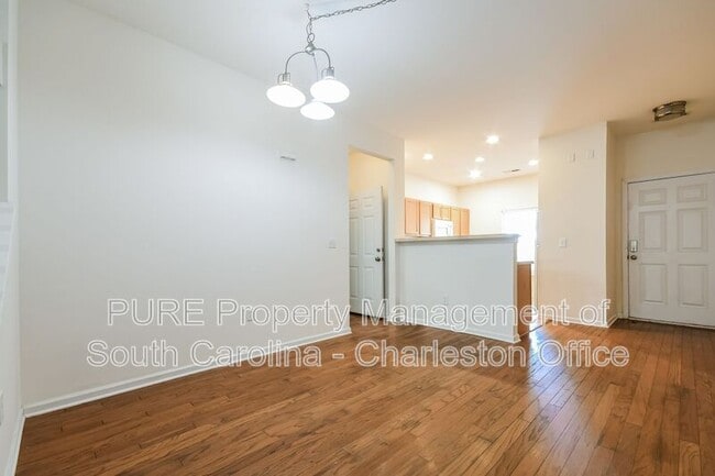 Building Photo - 169 Dorothy Dr