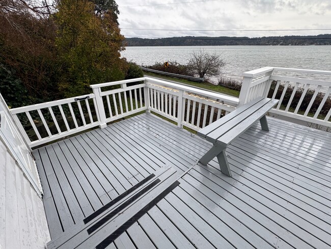 Building Photo - 24103 Vashon Hwy SW