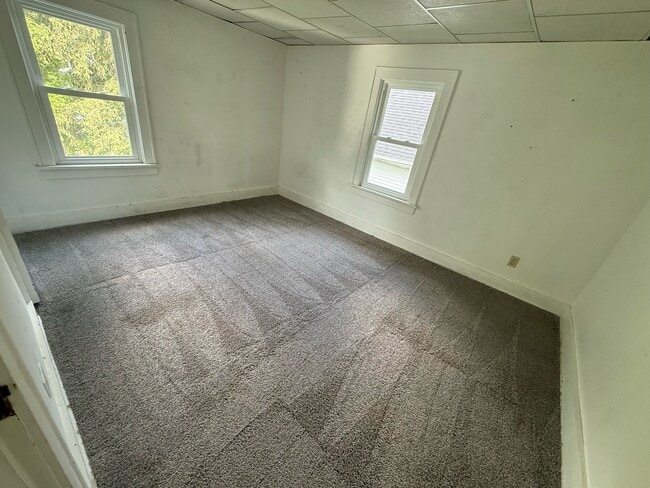 Building Photo - 275 Goodview Ave