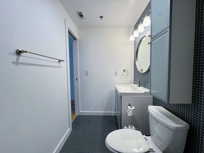 Building Photo - 1 BED | 1 BATH | MODERN CONDO with PARKING SPACE | MIDTOWN